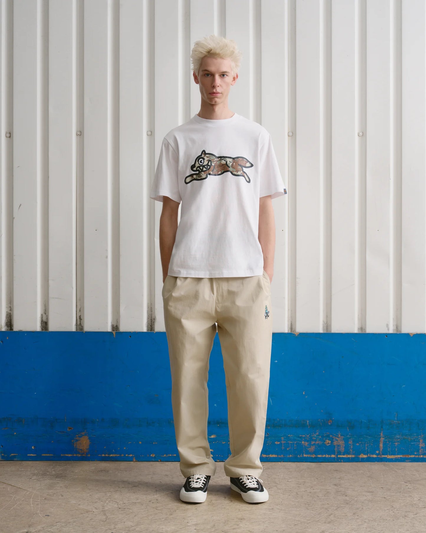 MEN - T-SHIRT CHOC CHIP CAMO RUNNING DOG WHITE - Ice Cream