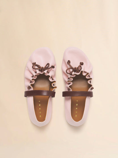 WOMEN - Soft Ballerina Mary Jane en cuir rose et marron - Marni