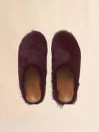 WOMEN - Sabots Fussbett rouges en cuir de veau à poils longs - Marni